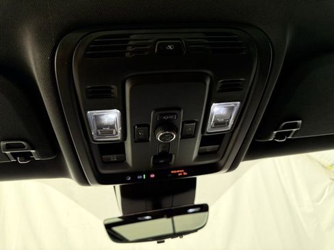 New 2025 Chevrolet Suburban High Country image 46