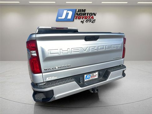 Used 2019 Chevrolet Silverado 1500 Custom w/ Custom Value Package image 12