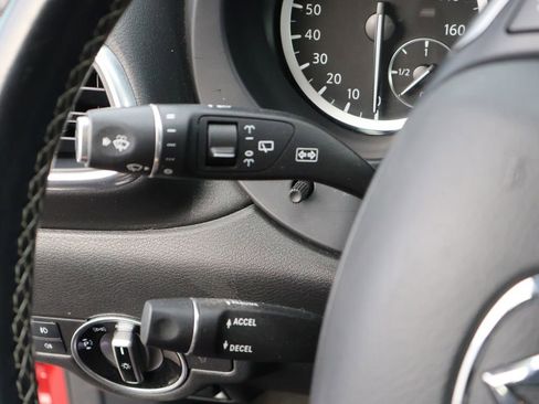 Used 2018 INFINITI QX30 Sport w/ Cargo Package image 33