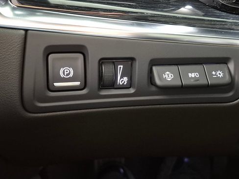 New 2026 Cadillac XT5 Premium Luxury w/ Driver Assist Package FWD image 18