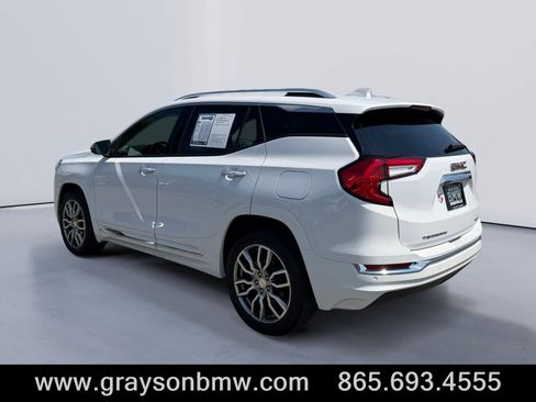 Used 2023 GMC Terrain Denali w/ Denali Premium Package AWD/4WD image 5