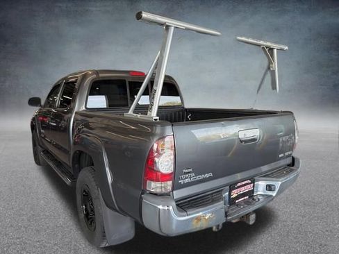 Used 2014 Toyota Tacoma 4x4 Double Cab w/ SR5 Package image 10