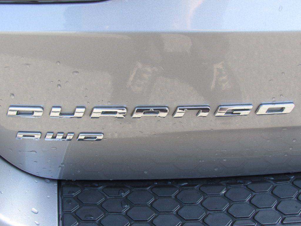 Used 2017 Dodge Durango R/T AWD/4WD image 8