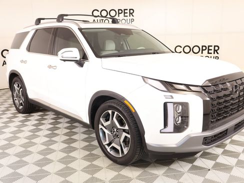 Used 2023 Hyundai Palisade Limited FWD image 1