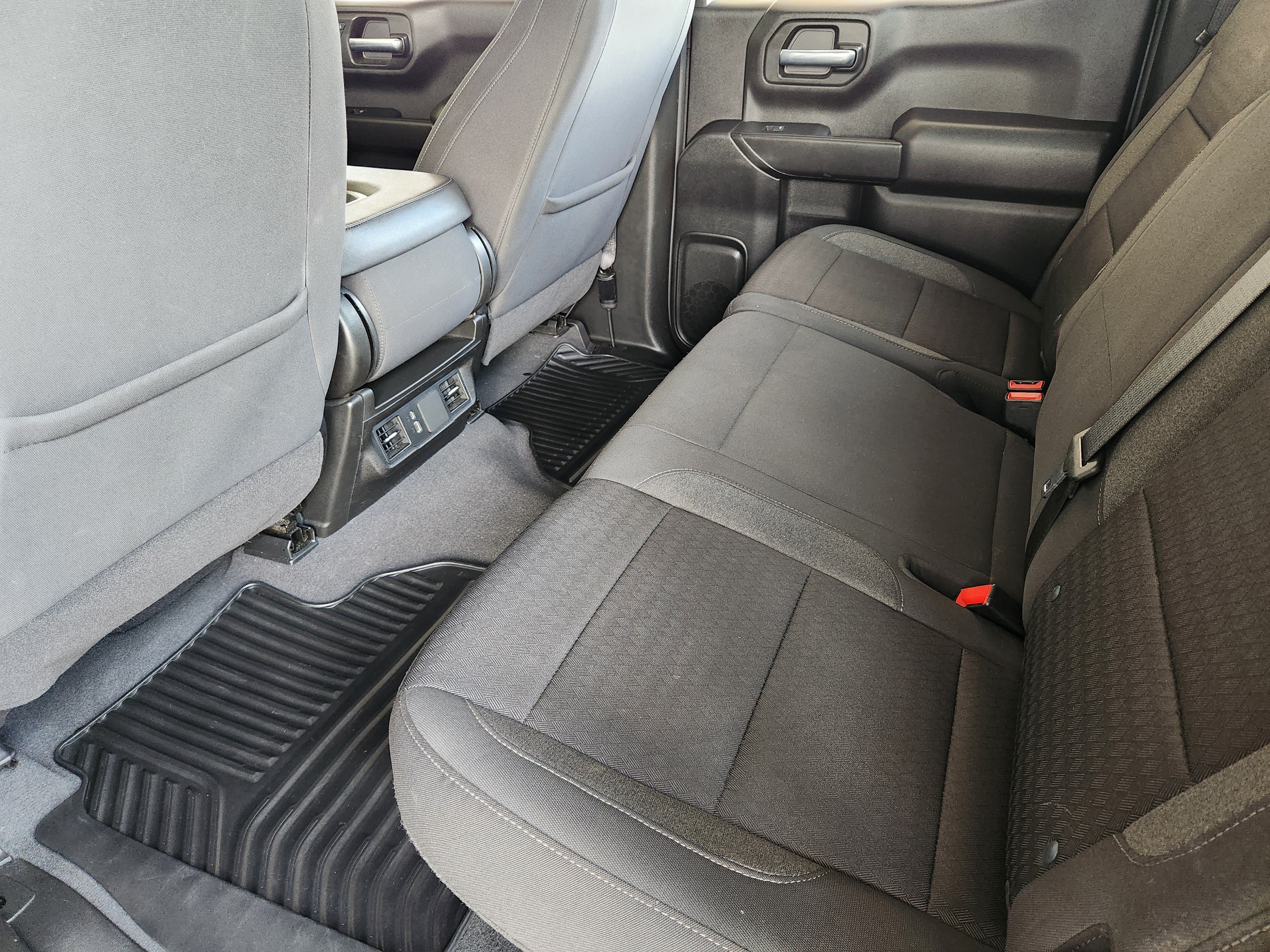 Used 2024 Chevrolet Silverado 1500 Custom w/ Turbomax Blackout Package RWD image 31
