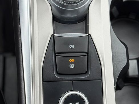 Used 2023 Ford Explorer XLT w/ Equipment Group 202A image 18