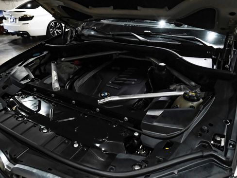 Used 2020 BMW X6 xDrive40i w/ Executive Package image 49