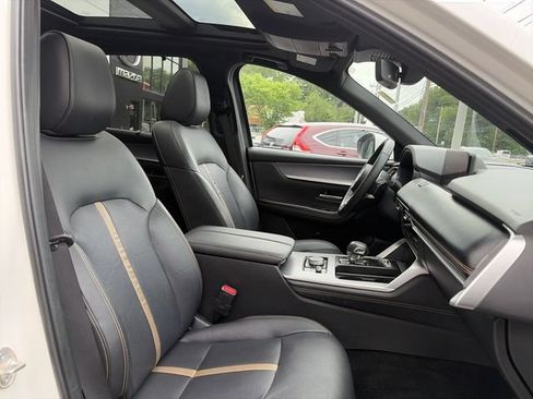Certified 2024 MAZDA CX-90 Plug-In Hybrid w/ Premium Plus AWD/4WD image 25