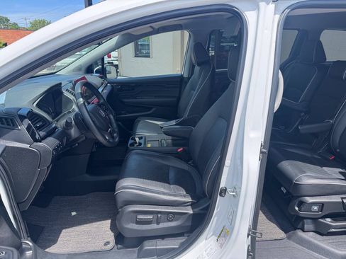 Used 2024 Honda Odyssey Touring image 7