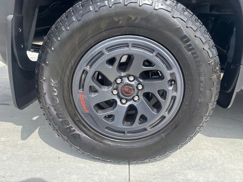 Used 2025 Nissan Frontier Pro-X RWD image 7