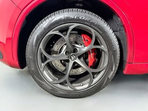 Used 2018 Alfa Romeo Stelvio Quadrifoglio w/ Driver Assist Dynamic Package image 32