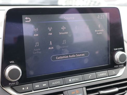 Used 2025 Nissan Altima 2.5 SV FWD image 8