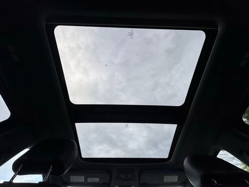 Used 2019 Ford F150 Lariat w/ Equipment Group 502A Luxury image 21