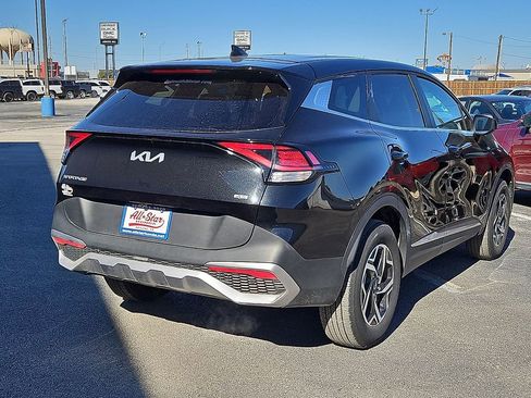Used 2025 Kia Sportage LX image 7