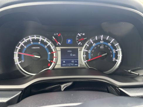 Used 2018 Toyota 4Runner TRD Off-Road Premium AWD/4WD image 4
