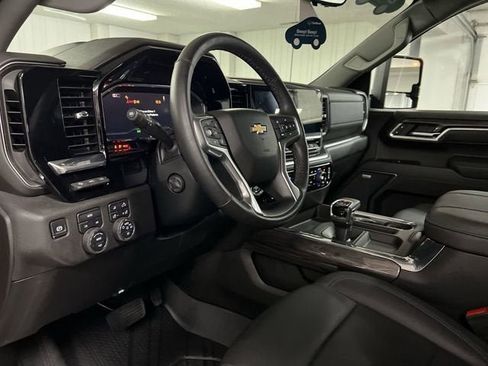 Used 2025 Chevrolet Silverado 1500 LTZ w/ LTZ Premium Package AWD/4WD image 10
