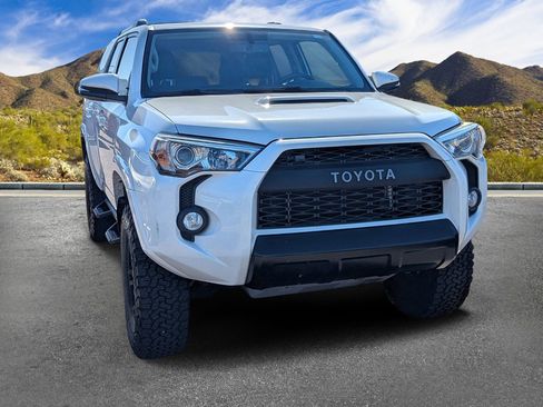 Used 2018 Toyota 4Runner TRD Off-Road Premium w/ Convenience Package image 3