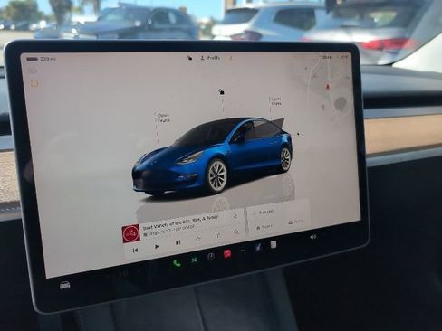 Used 2023 Tesla Model 3 Standard Range image 12