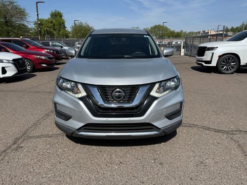 Used 2020 Nissan Rogue S FWD image 2