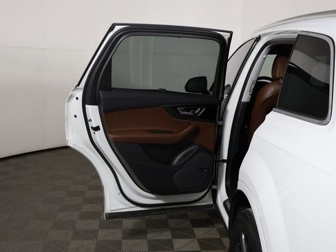 Used 2018 Audi Q7 3.0T Prestige image 29