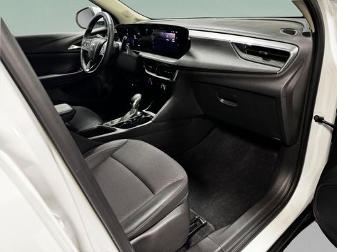 Used 2025 Buick Encore GX Preferred image 11