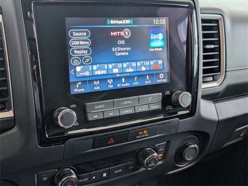 Used 2022 Nissan Frontier SV w/ SV Premium Package image 18