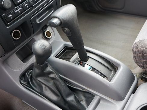 Used 2000 Nissan Xterra 4WD image 17