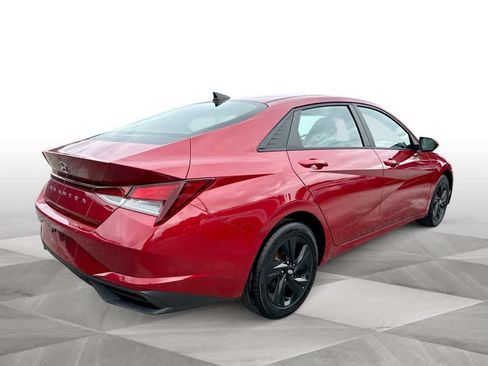 Used 2023 Hyundai Elantra SEL FWD image 8