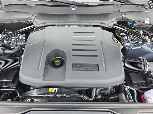 New 2026 Land Rover Discovery Limited Edition image 33