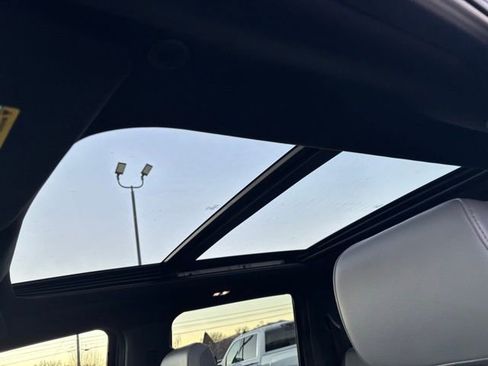 Used 2024 Ford F150 Lightning Lariat image 23