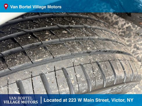 Used 2022 Toyota Corolla SE image 34