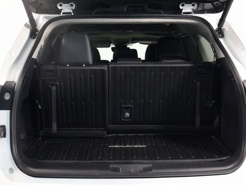 Used 2026 Toyota Highlander XLE AWD/4WD image 14