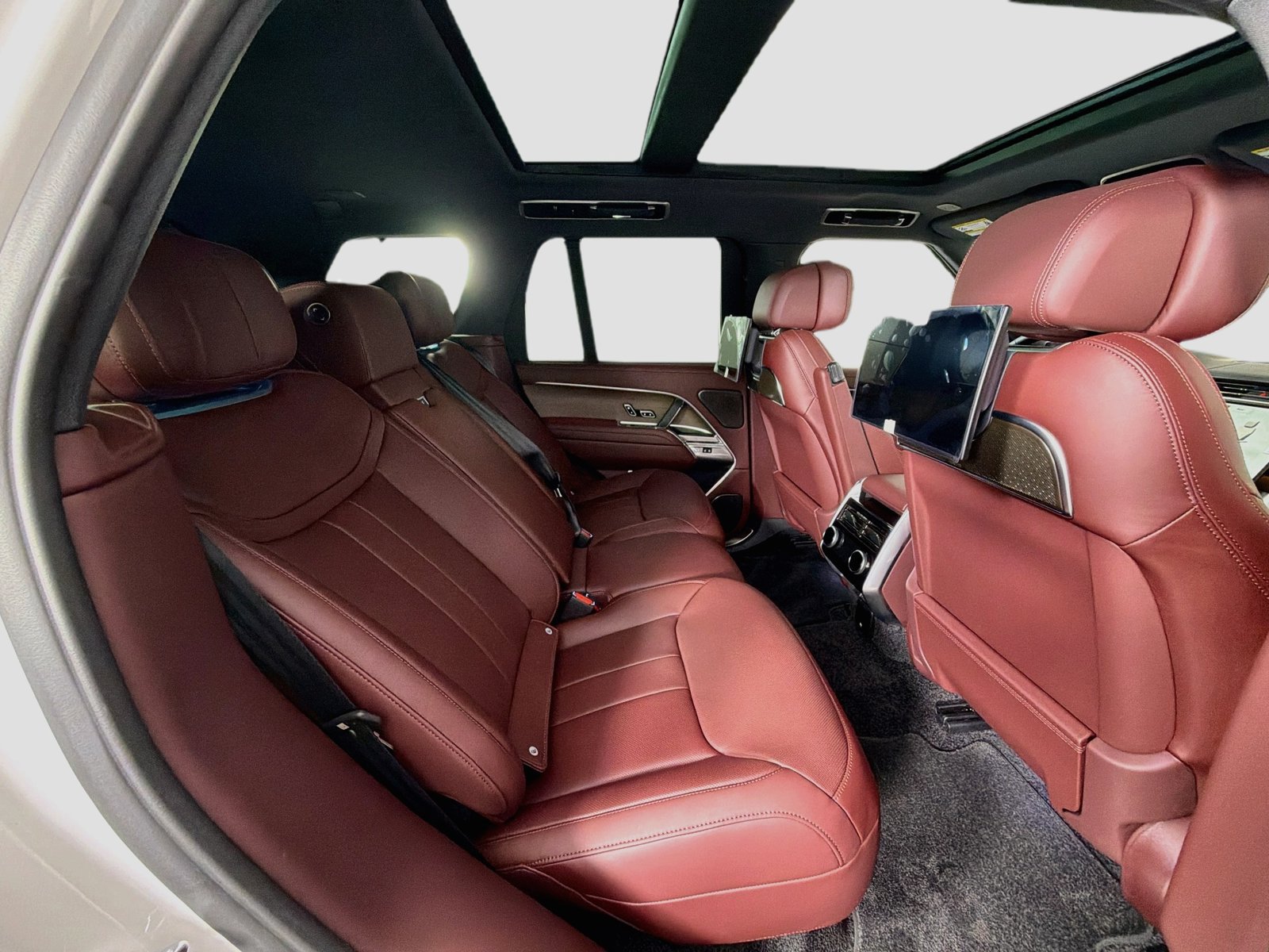 New 2026 Land Rover Range Rover Autobiography AWD/4WD image 31