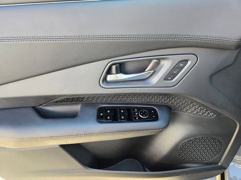 Used 2024 Nissan Ariya ENGAGE+ e-4ORCE image 23