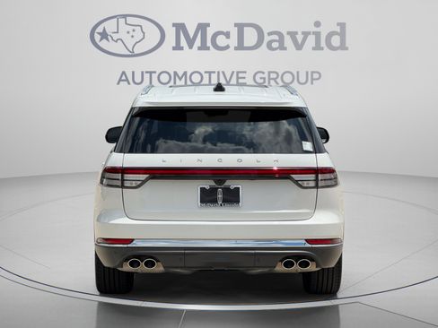 New 2025 Lincoln Aviator Reserve w/ Luxury Package RWD image 6