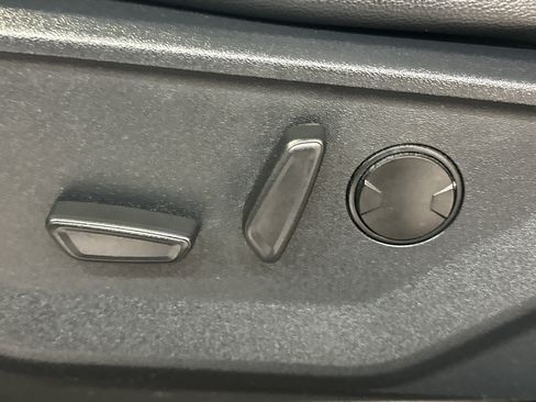 Used 2022 Ford F150 XLT w/ Equipment Group 302A High image 26