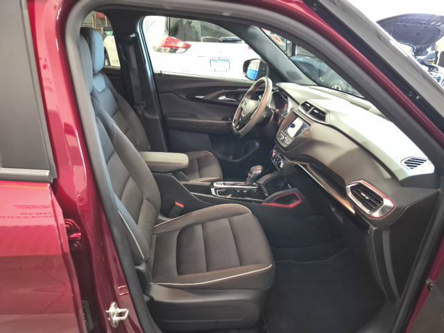 Used 2022 Chevrolet TrailBlazer RS FWD image 25