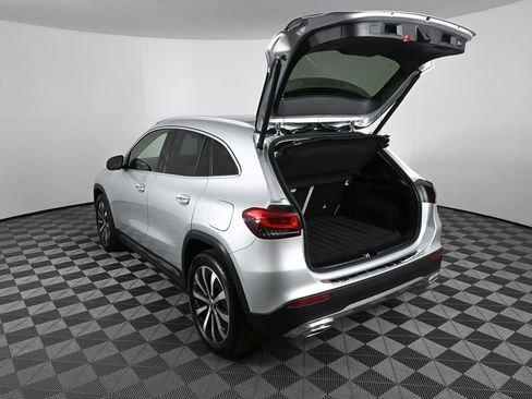 Certified 2021 Mercedes-Benz GLA 250 image 32