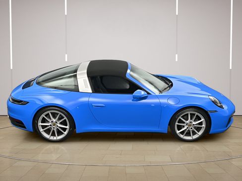 Certified 2022 Porsche 911 Targa 4S AWD/4WD image 41