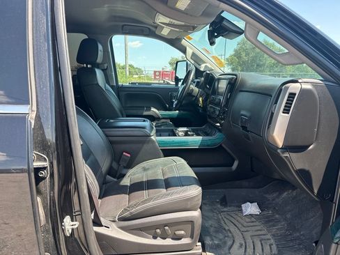 Used 2015 GMC Sierra 2500 Denali w/ Duramax Plus Package AWD/4WD image 10