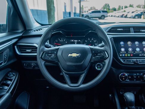 Used 2023 Chevrolet TrailBlazer LT w/ Convenience Package AWD/4WD image 21