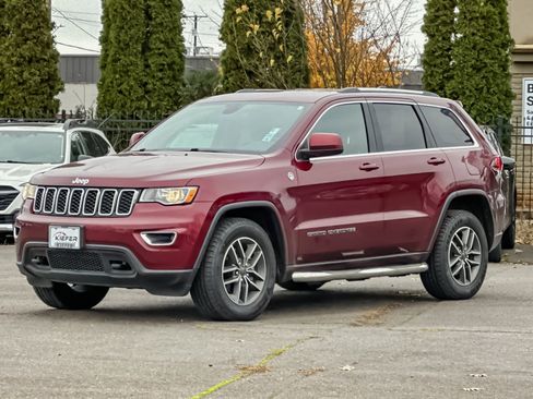 Used 2020 Jeep Grand Cherokee Laredo w/ 18" Wheel & 8.4" Radio Group image 8