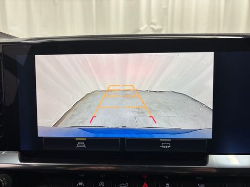 Used 2023 Chevrolet Silverado 1500 LT image 20