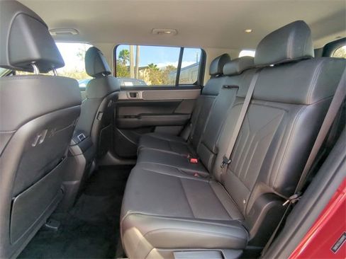 Used 2025 Hyundai Santa Fe SEL image 17