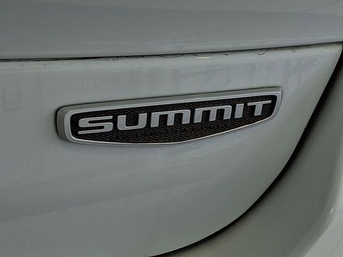 Used 2024 Jeep Grand Cherokee L Summit image 36