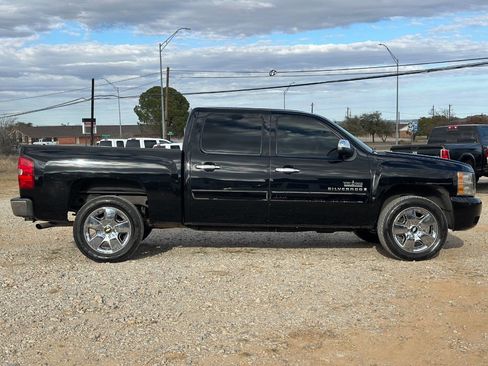 Used 2009 Chevrolet Silverado 1500 LT w/ Texas Edition image 6
