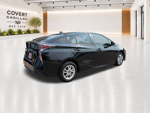Used 2017 Toyota Prius Four FWD image 12