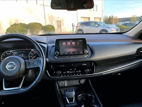 Used 2021 Nissan Rogue SL AWD/4WD image 18