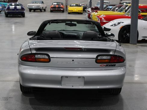 Used 1998 Chevrolet Camaro Z28 RWD image 13