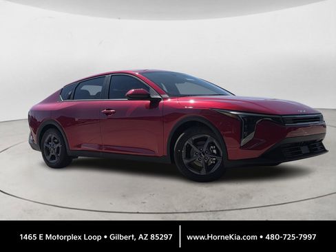 New 2025 Kia K4 LXS image 1